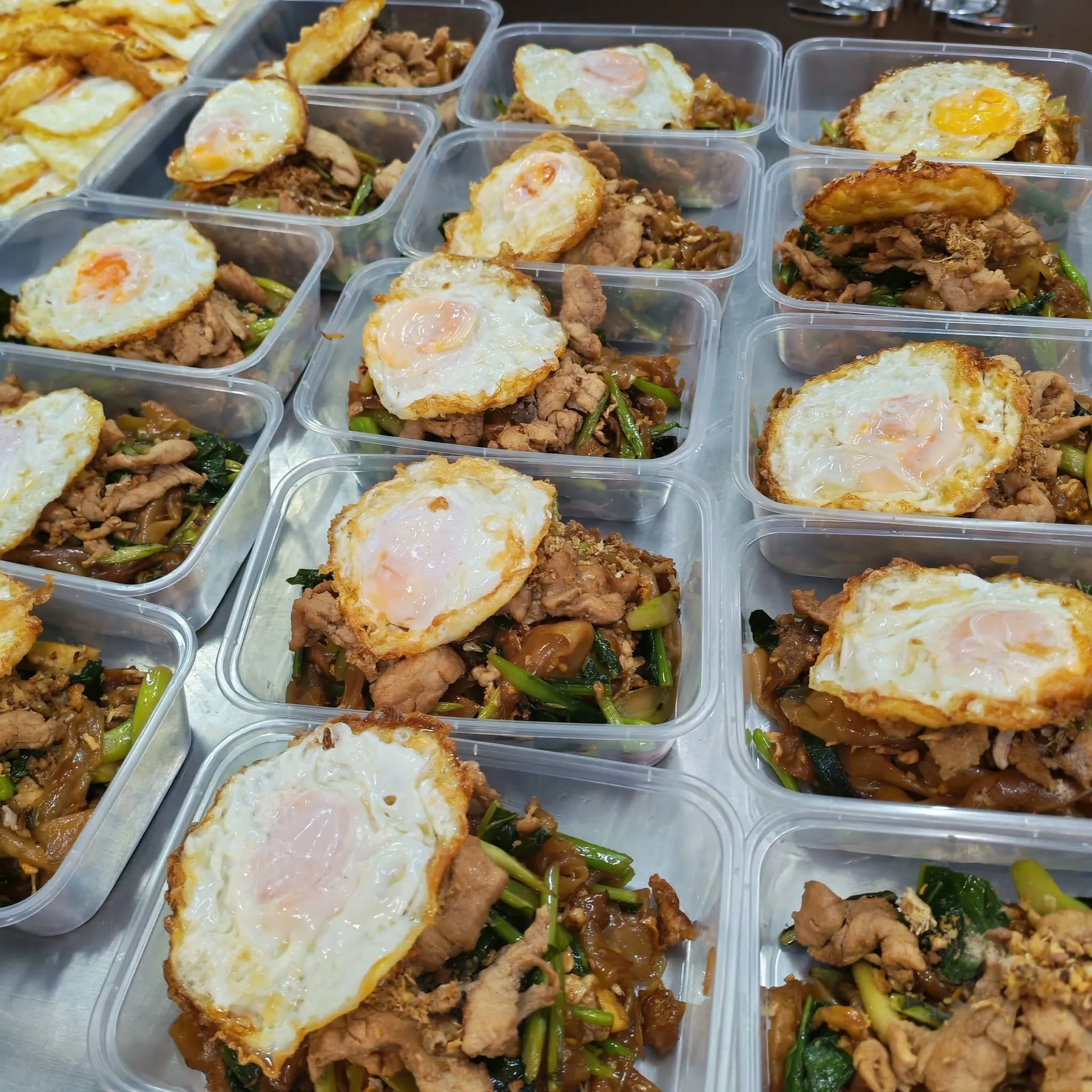 ร้านอาหารตามสั่ง อร่อยๆ มีเดลิเวอรี่บน Grab & LINE MAN ร้านอาหารตามสั่ง อร่อยๆ มีเดลิเวอรี่บน Grab & LINE MAN